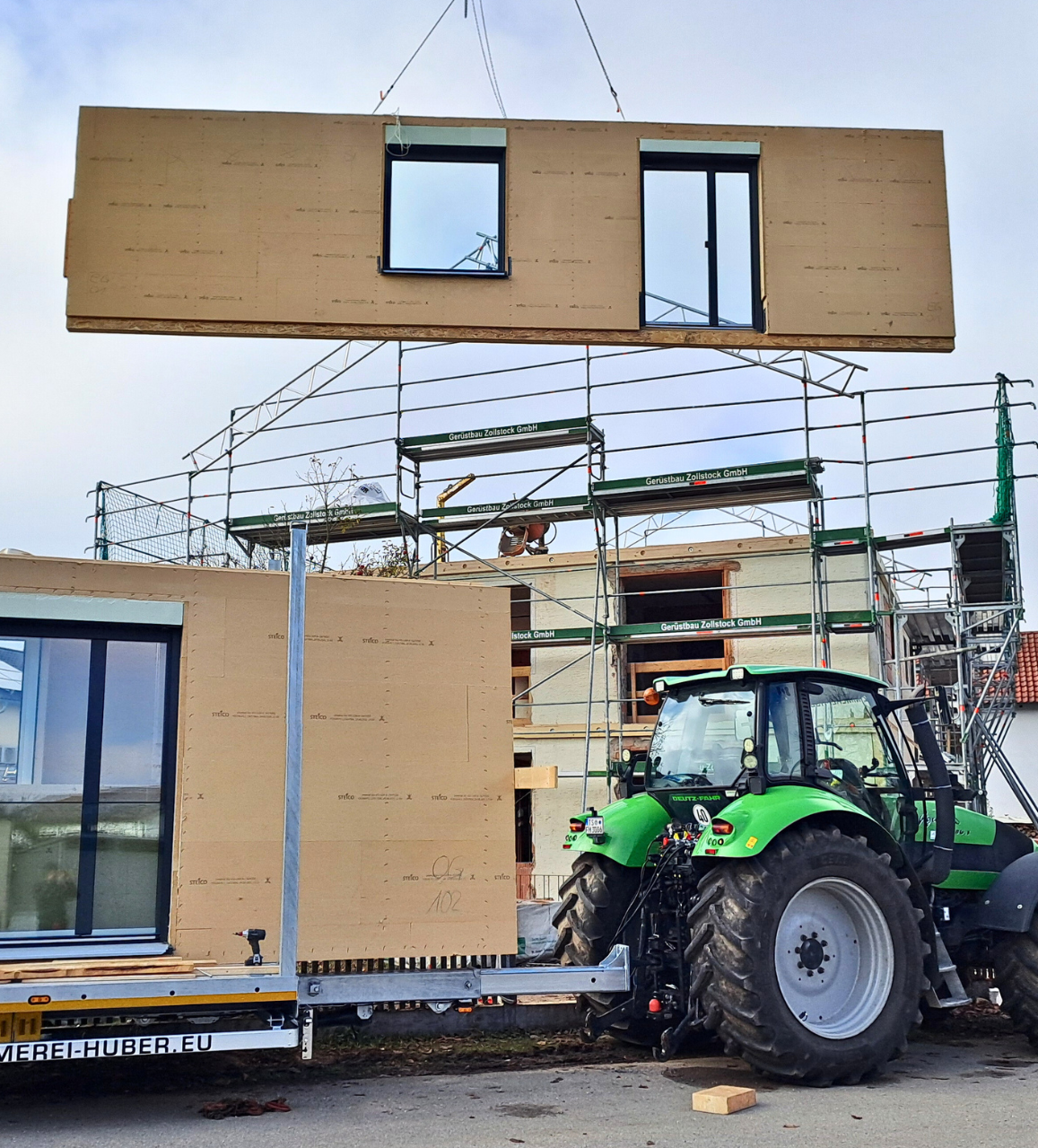 Baustelle, auf der eine Sanierung durch die Zimmerei Huber, stattfindet.